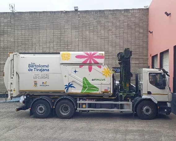 Portada de noticia:  Ayagaures Medioambiente comienza el servicio de recogida en San Bartolomé de Tirajana